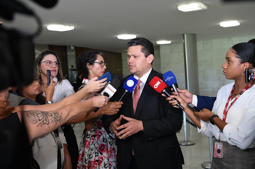 Senado não criará polêmica com denúncia da PGR contra Bolsonaro