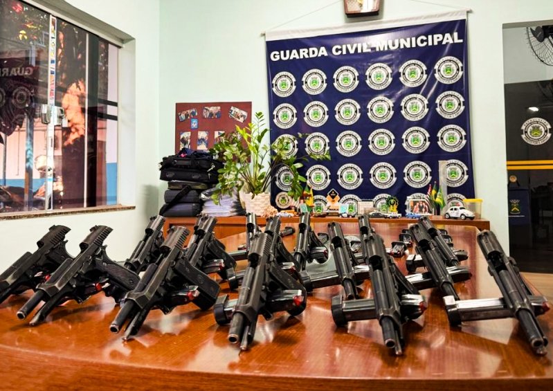 Santa Bárbara doa armamentos à Guarda Municipal de Borborema