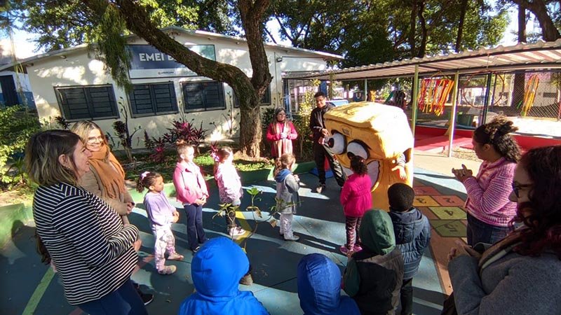 Americana realiza ação educativa e plantio na EMEI Bacuri