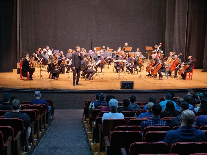 Orquestra Sinfônica de Americana recebe maestro finlandês em concerto