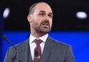 Líderes do PT pedem prisão de Eduardo Bolsonaro ao STF