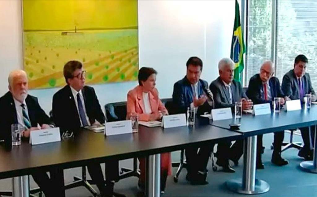 Senadores encerram missão nos Estados Unidos com apoio e preocupações