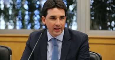 Ministro diz que Brasil amenizará efeitos do tarifaço com novos mercados
