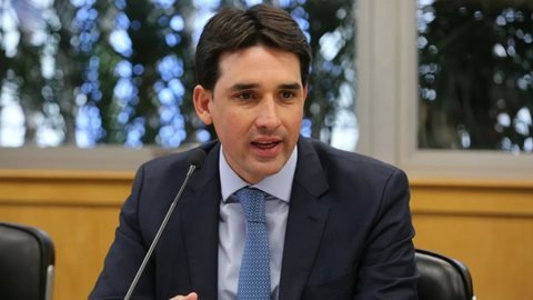 Ministro diz que Brasil amenizará efeitos do tarifaço com novos mercados
