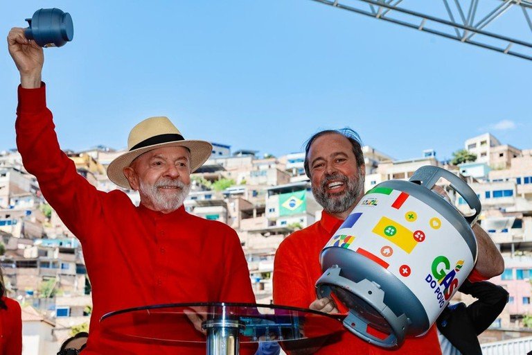 Lula: “Todo mundo tem que ter direito a comer e, para isso, precisa ter gás para cozinhar”