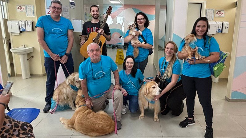 Terapia com cães e música trazem conforto a pacientes oncológicos da Unacon Americana
