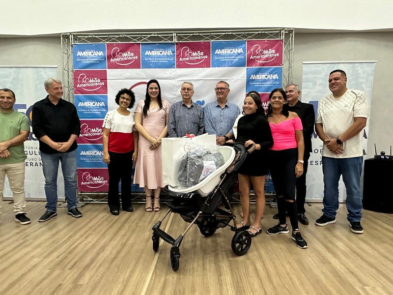 Prefeito Chico entrega kits de enxoval da 9ª edição do Mãe Americanense