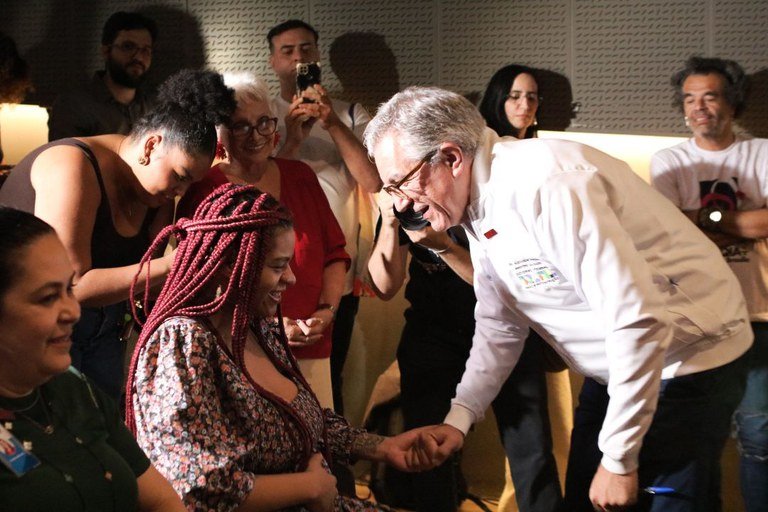 Brasil elimina transmissão vertical do HIV e alcança menor taxa de mortalidade dos últimos anos