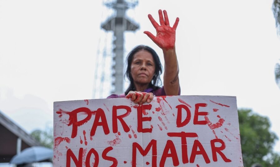 Mulheres denunciam feminicídios e a omissão do Estado