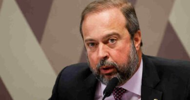 Ministro cobra solução para vazamento de água em minas da Vale