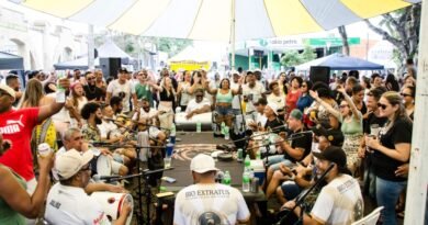 Projeto Samb’Ajuda promove roda de samba solidária no Dia da Mulher