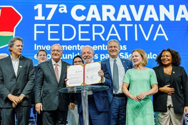 Presidente Lula sanciona lei que amplia redução de impostos para a indústria química nacional