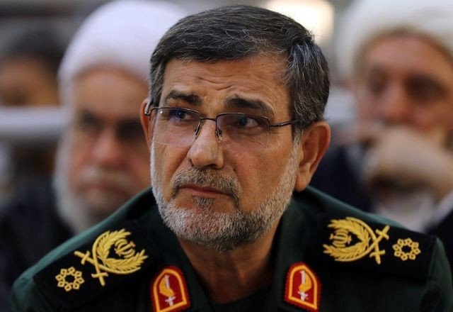 Irã confirma morte de comandante responsável por fechar o Estreito de Ormuz