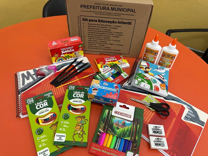 Americana recebe 11,4 mil kits de material escolar para estudantes da rede municipal