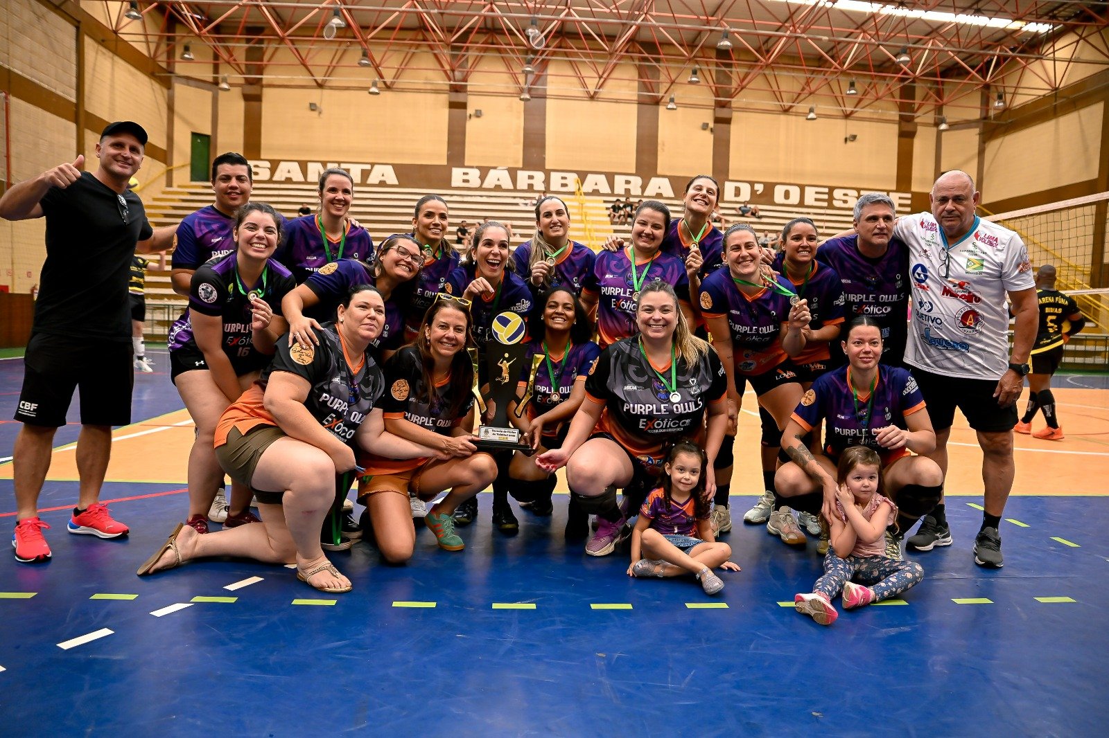 Equipe americanense de vôlei feminino conquista título em Santa Bárbara d’Oeste