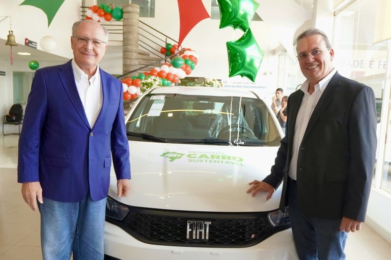 Alckmin comemora alta de 32,9% na venda de veículos populares desde o lançamento do Carro Sustentável