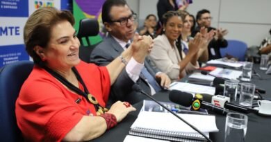 Emprego formal de mulheres negras cresce 29% em 2025, em relação a 2023