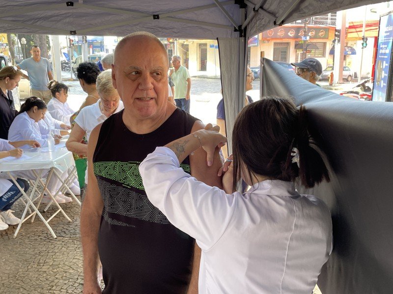 Dia D de vacinação contra a gripe acontece em Araras