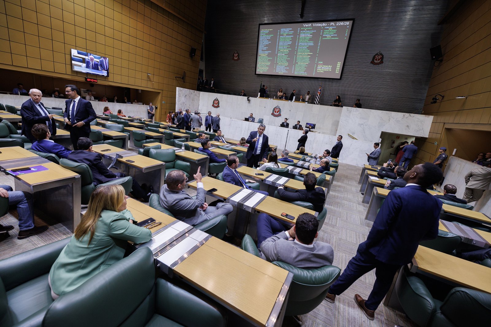 Alesp aprova aumento de 10% para policiais militares, civis e técnico-científicos