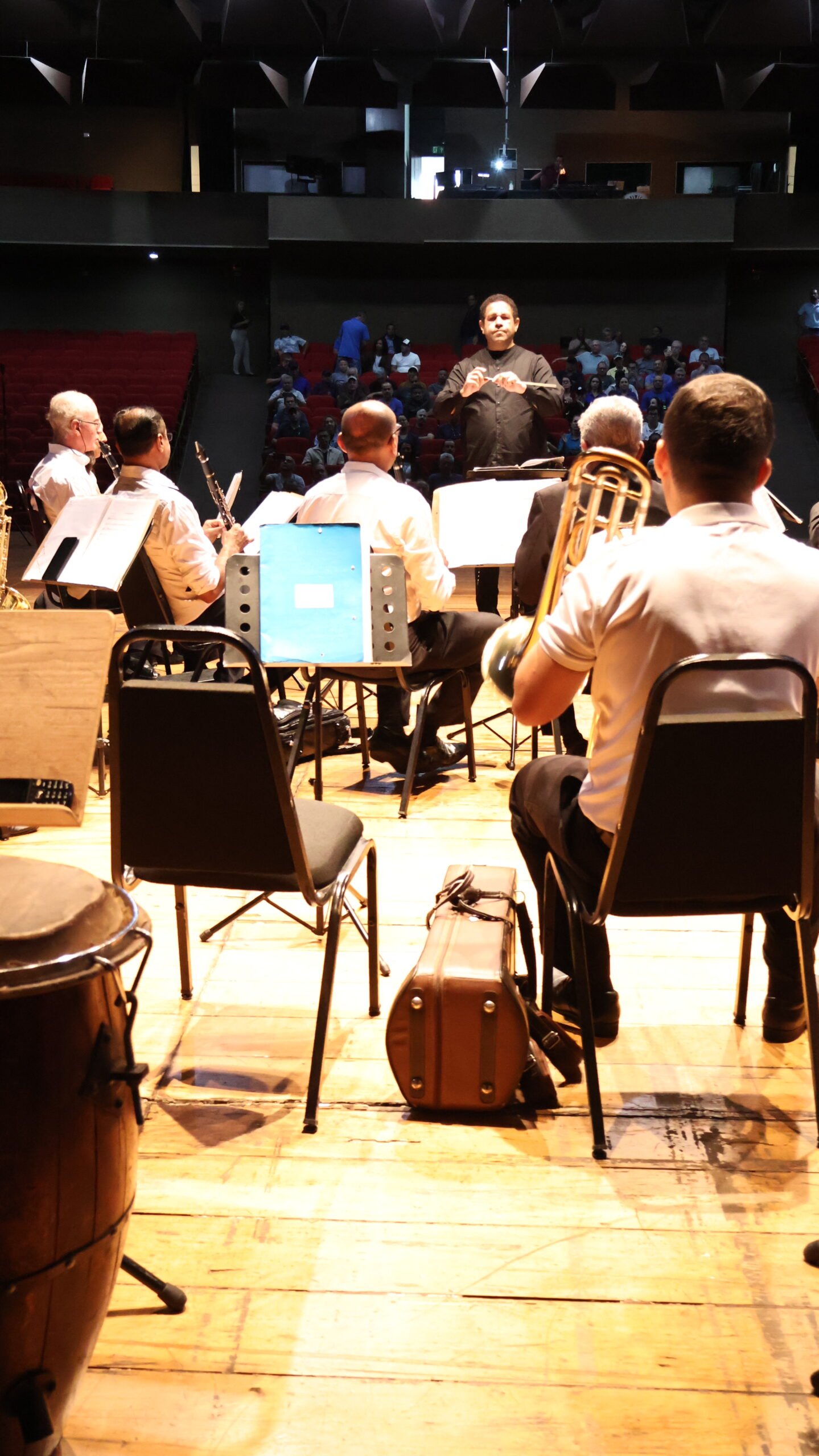 Banda Municipal de Americana se apresenta para estudantes de Santa Bárbara