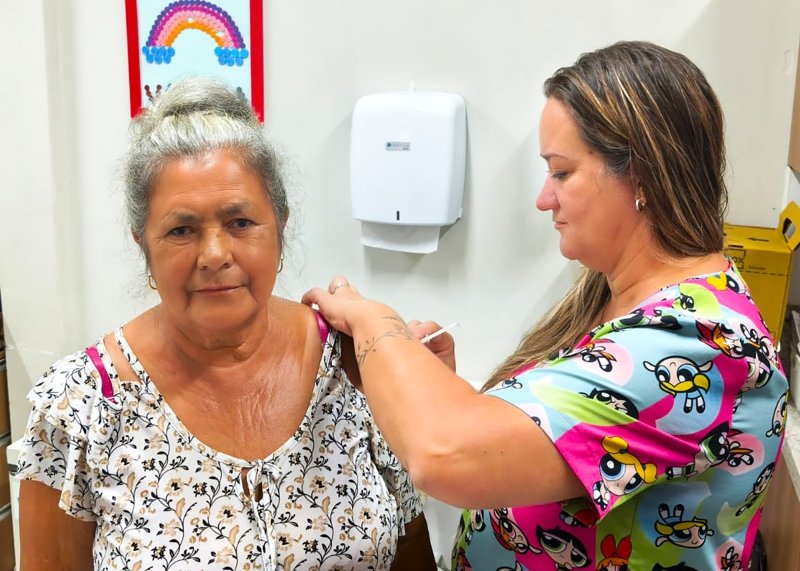 Santa Bárbara segue com a vacinação contra a gripe nas UBSs