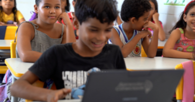 Brasil supera marca de 100 mil escolas públicas com internet gratuita e de qualidade