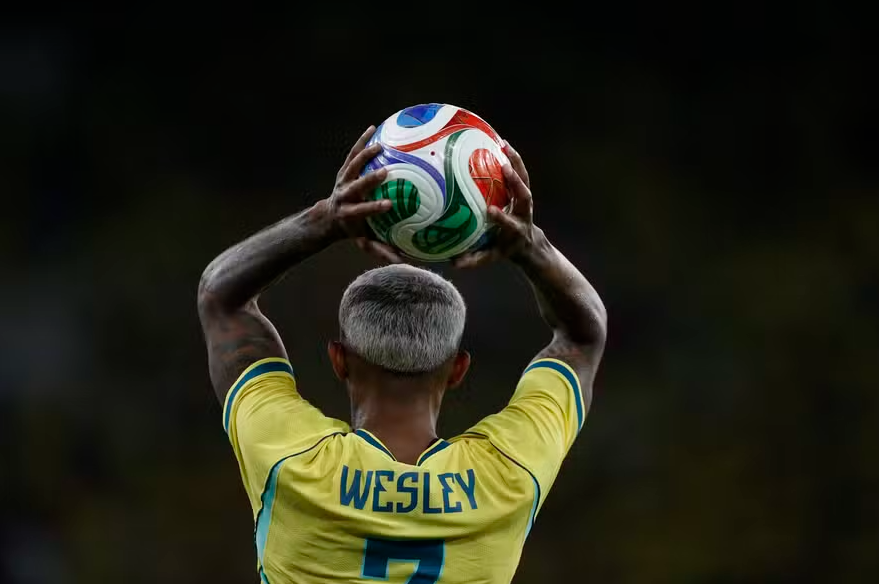 Wesley é cortado da Seleção Brasileira por lesão em amistoso