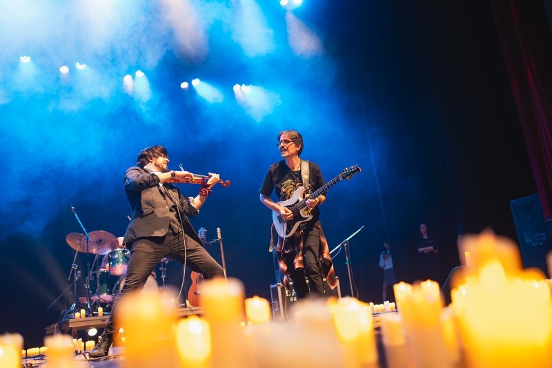 Teatro Municipal Manoel Lyra recebe espetáculo “ClassRock – Concerto à Luz de Velas”