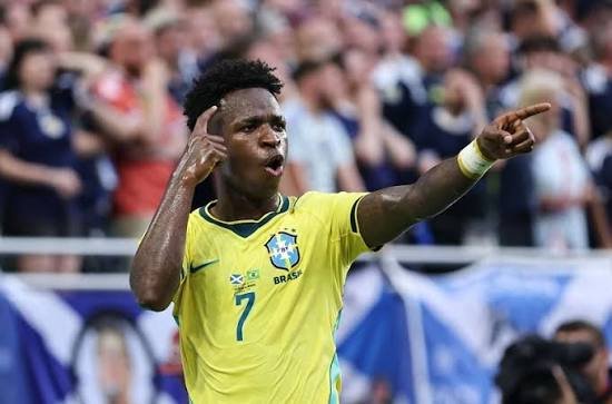 Vini Jr. brilha e Brasil se classifica em 1º com 3×0 sobre a Escócia