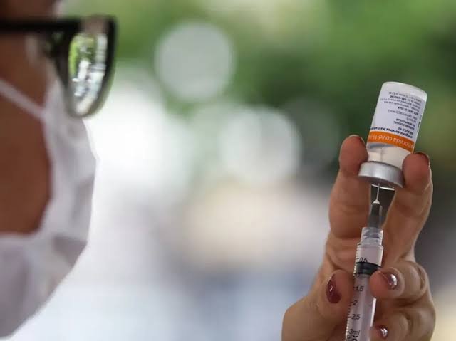 Vacinas contra covid-19 serão atualizadas contra novas variantes