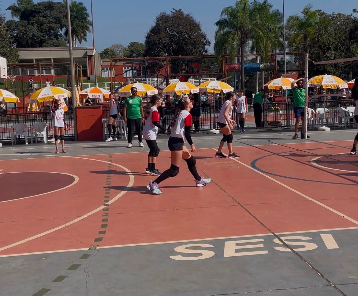 1º Festival de Vôlei do QualiVida reúne cerca de 180 atletas no Sesi de Santa Bárbara