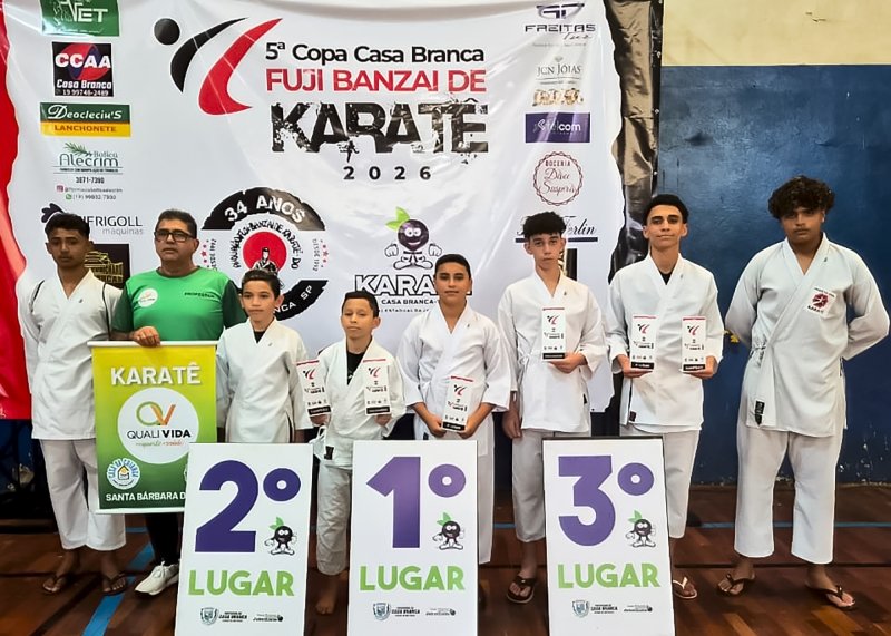 Equipe do QualiVida conquista 8 troféus em torneio de karatê
