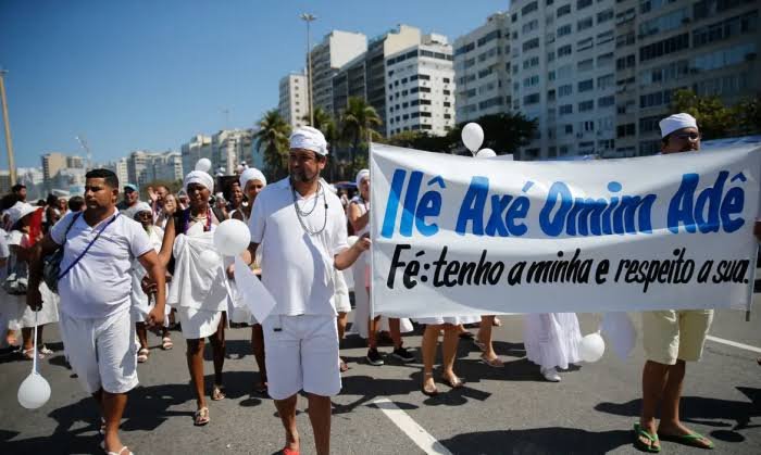 Eleitores de religiões afro se sentem invisíveis em campanha eleitoral