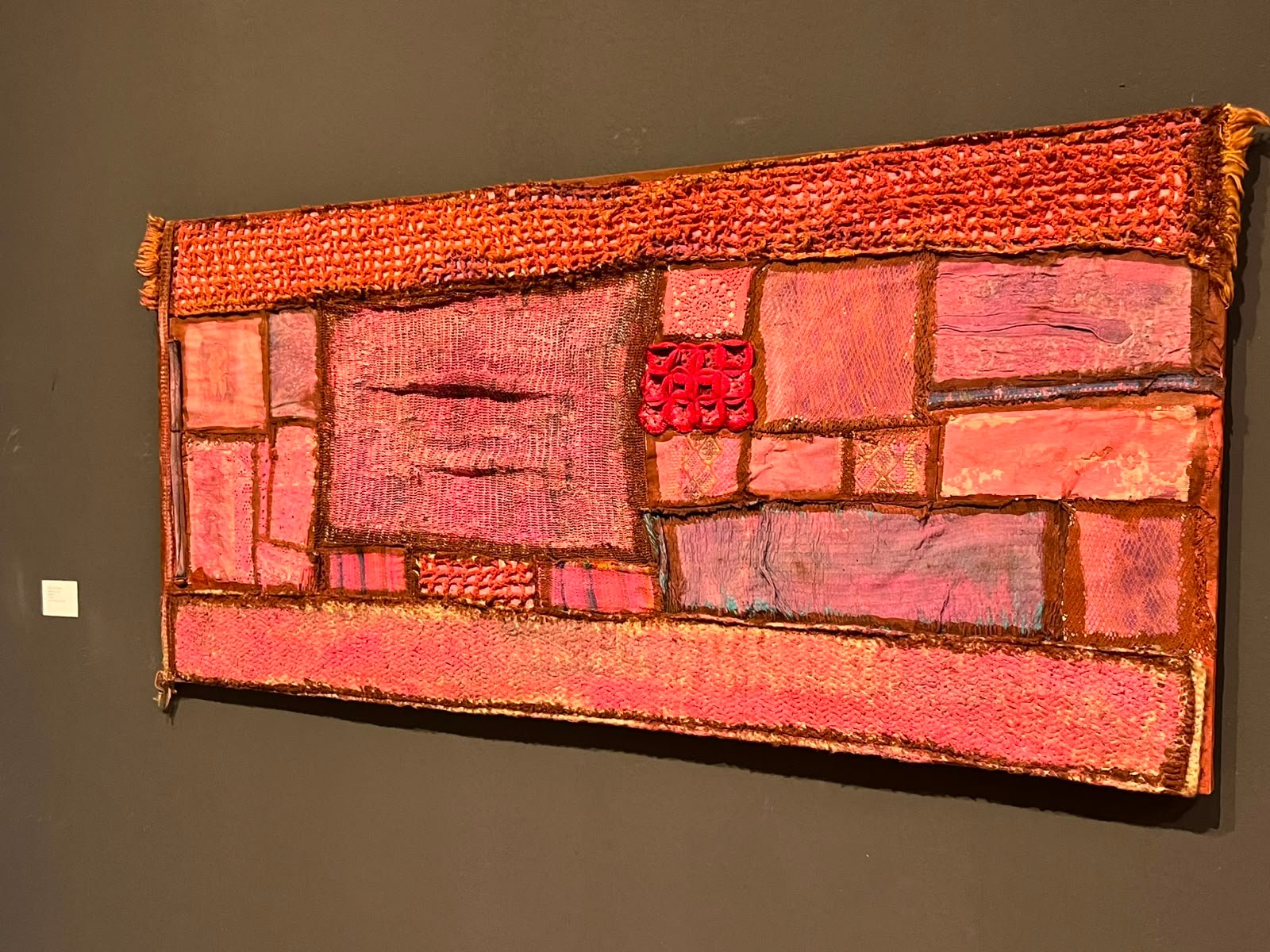 Exposição “Materialidades” no MAC Americana pode ser visitada pelo público, escolas e grupos
