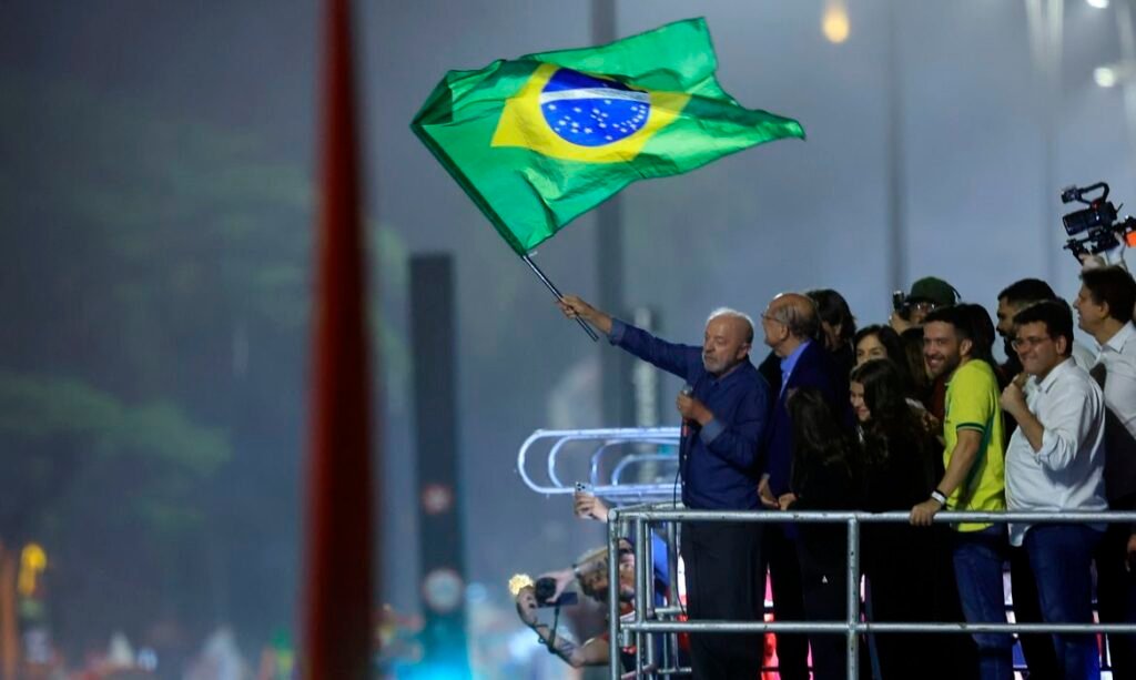Líderes estrangeiros reconhecem vitória e parabenizam Lula