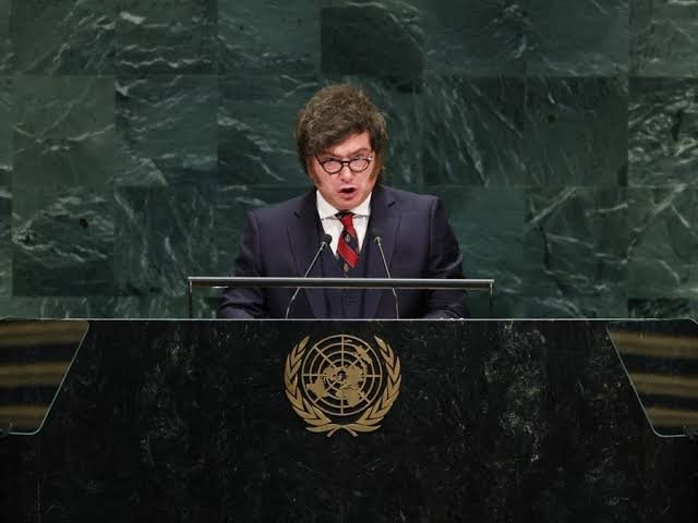 Ajuste de Milei reduz número de novos aposentados em 53% na Argentina