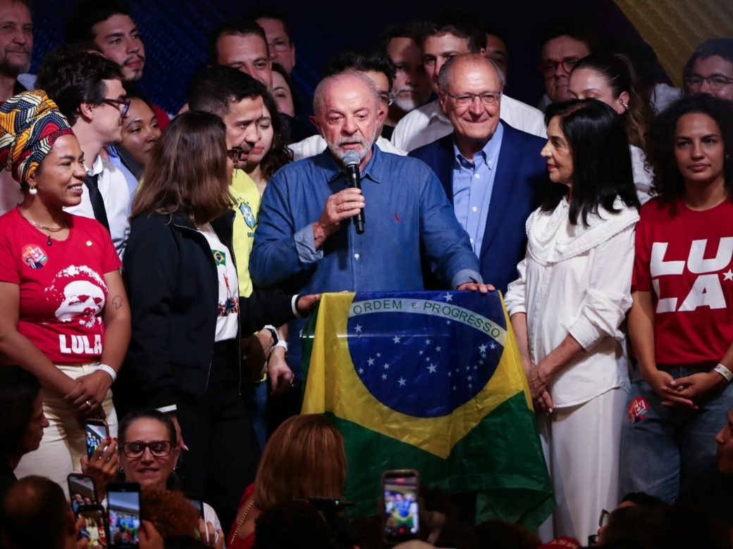 “Vamos mudar o jeito de governar este país”, diz Lula